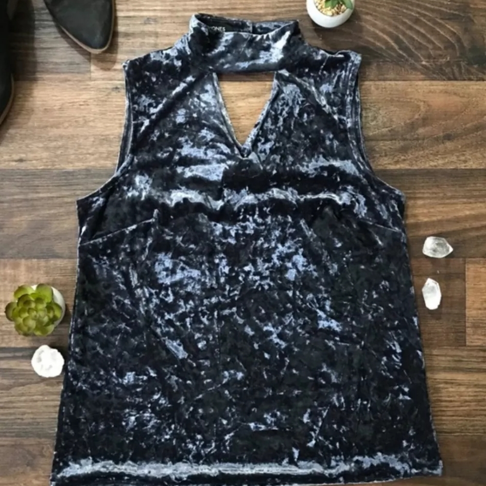 Jones New York Velvet Choker Top